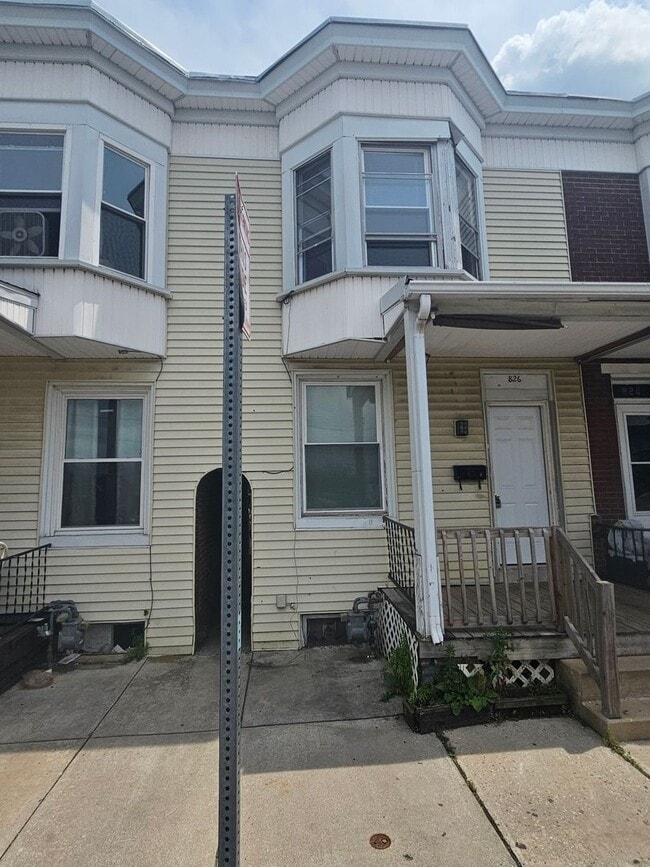 Photo - 826 Wallace St
