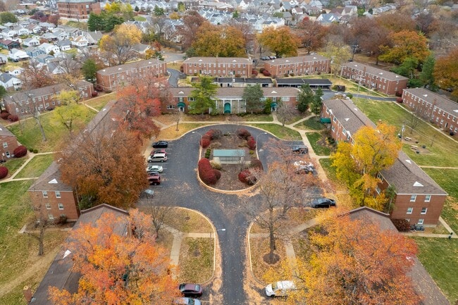 Hampton Gardens