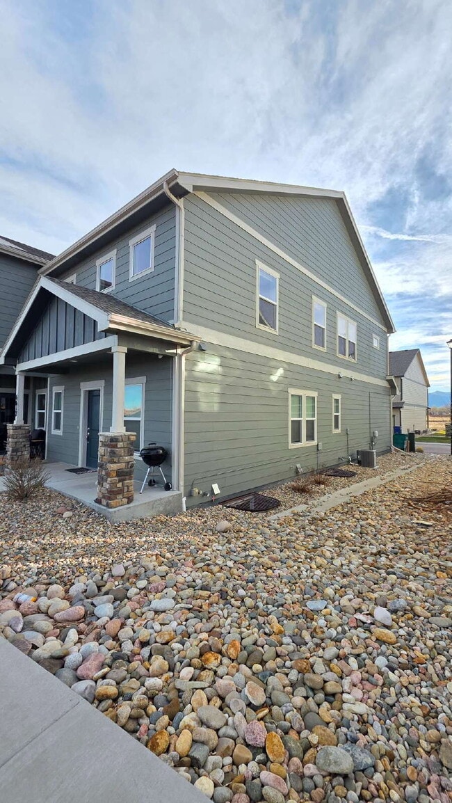 Photo - Lorson Ranch 5 bedroom Townhouse near military bases