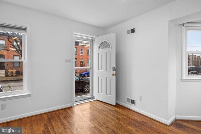 Photo - 1437 Towson St