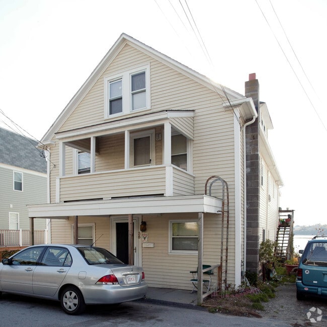 35 Bay St Apartments For Rent in Hull, MA