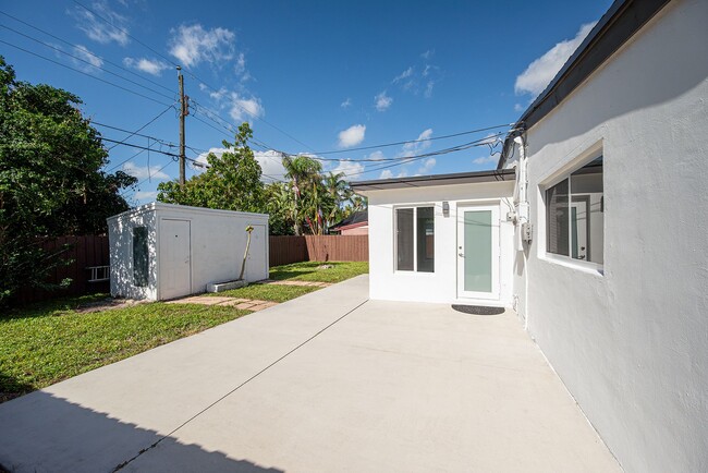 Photo - 3524 SW 14th St