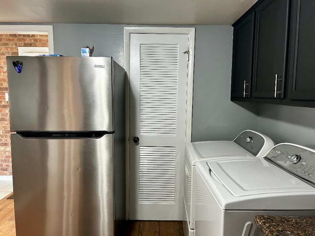 Photo - 305 Greenbriar St Unit 11