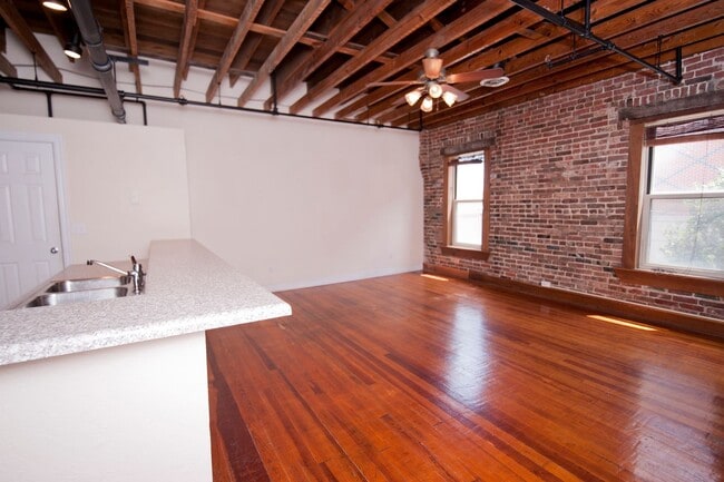 Photo - Market Olive 202 Unidad MO 202