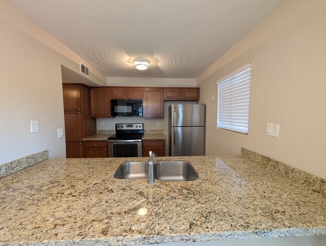 Photo - 623 W Guadalupe Rd