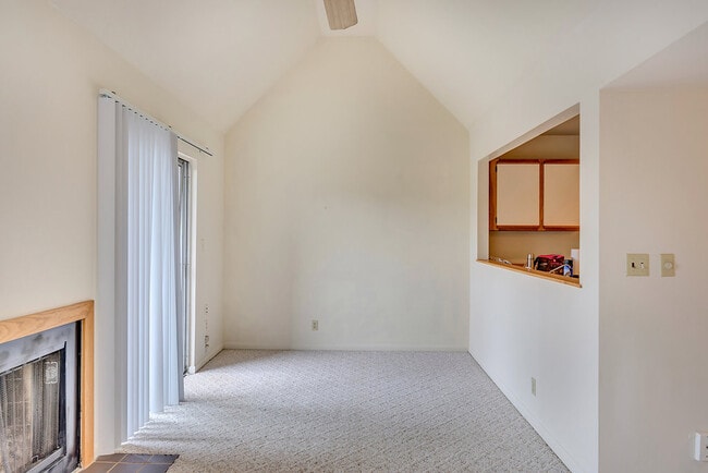 Photo - 1243 Cedars Ct