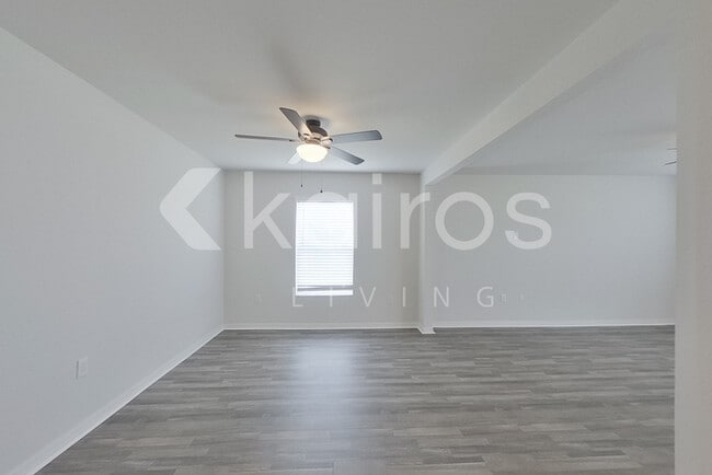 Photo - 1835 Nelson Rd N