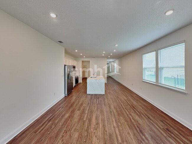 Photo - 264 Onate Cir