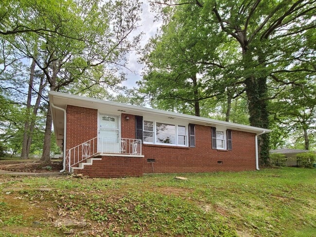 Photo - Cutest Bungalow in the Heart of Hapeville 3 bed/2 bath