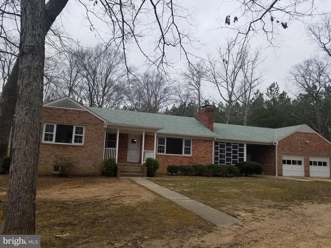 Building Photo - 8685 Ironsides Rd Rental
