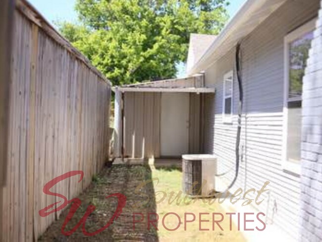 Photo - 2-Bedroom, 2-Bathroom Home with Huge Garage