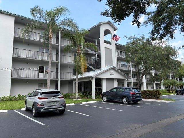 Building Photo - 1300 SW 125th Ave Unit 308K