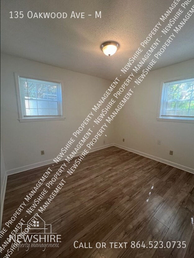 Photo - 135 Oakwood Ave Unit M