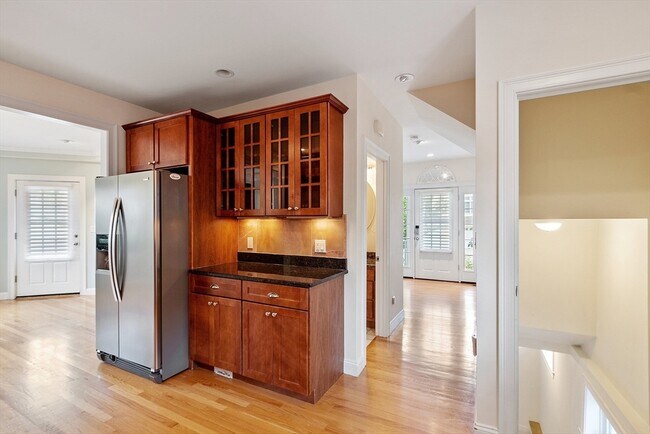Photo - 114 Forest St
