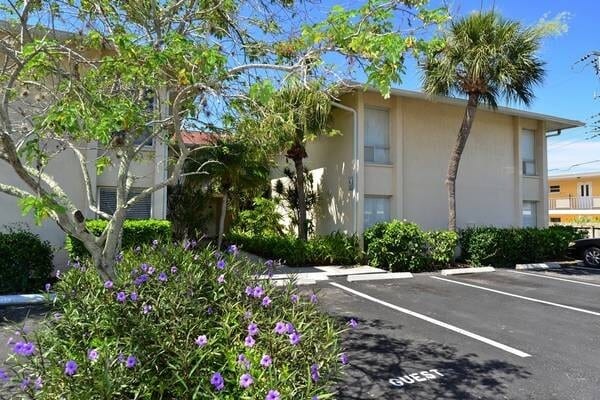Building Photo - 2121 Wood St Unit SARASOTA CONDO