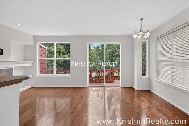 Photo - 2114 NE Sheffield Ave