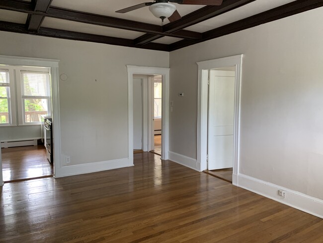 Building Photo - 1742 Commonwealth Ave Rental