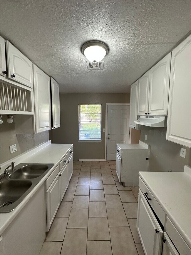 Photo - Charming 5 Bedroom House Bethany Oklahoma