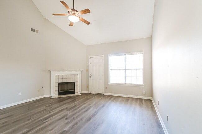 Photo - 8748 Clear Sky Path