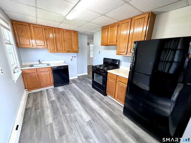 Photo - 460 Stonybrook Rd