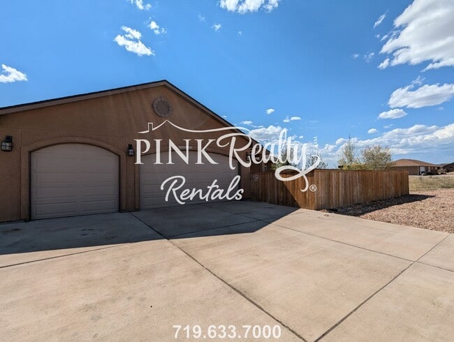 Photo - 1325 N Challenger Pl