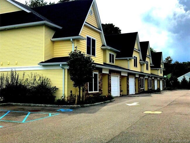 Building Photo - 24 Creek Rd Unit # 205