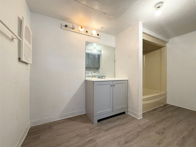 Photo - 2822 S Bartell Dr Unit 38