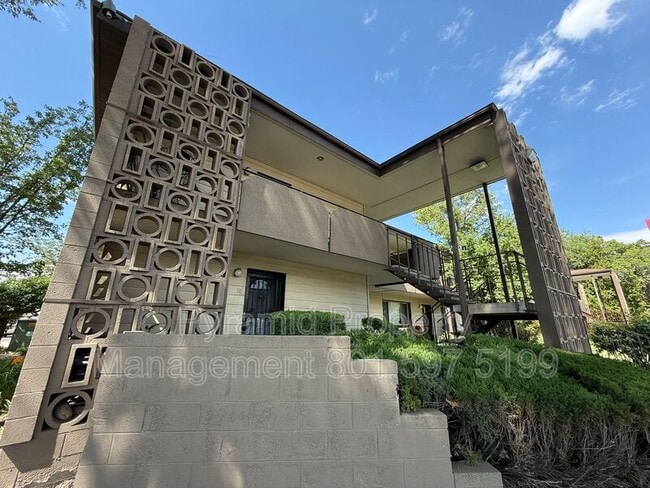 Building Photo - 1555 E 3900 S
