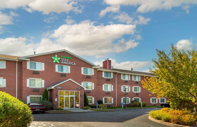 Building Photo - Furnished Studio-Hartford - Farmington Rental