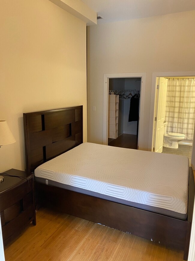 Dormitorio principal - 118 W Marshall St Unidad 34