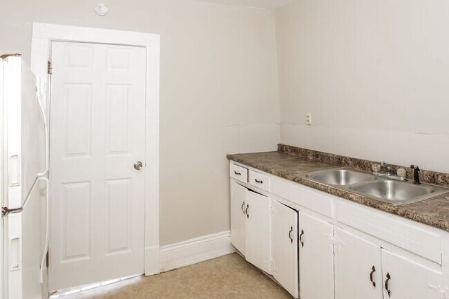 Photo - 1337 Alabama Ave SW Unit 2