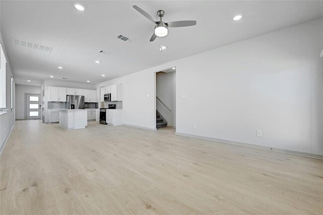 Photo - 121 New Hvn St