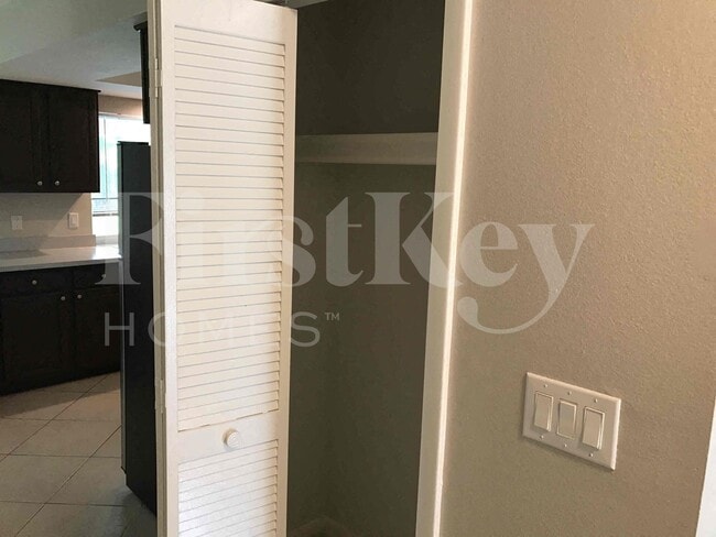 Photo - 904 SE 34th Terrace