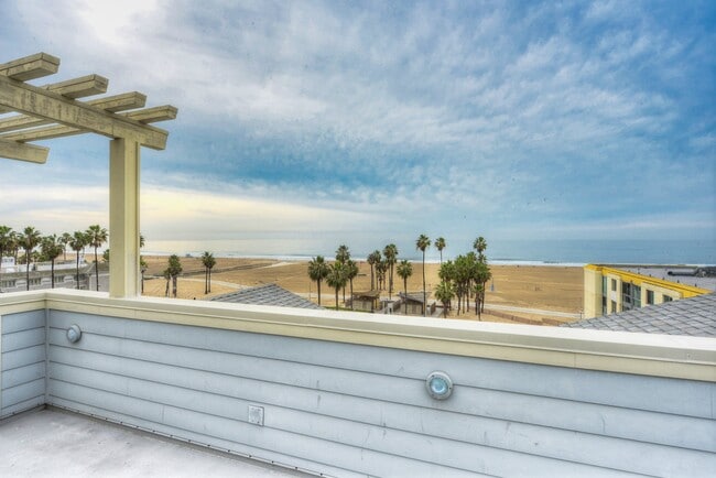 Photo - 1751 Appian Way