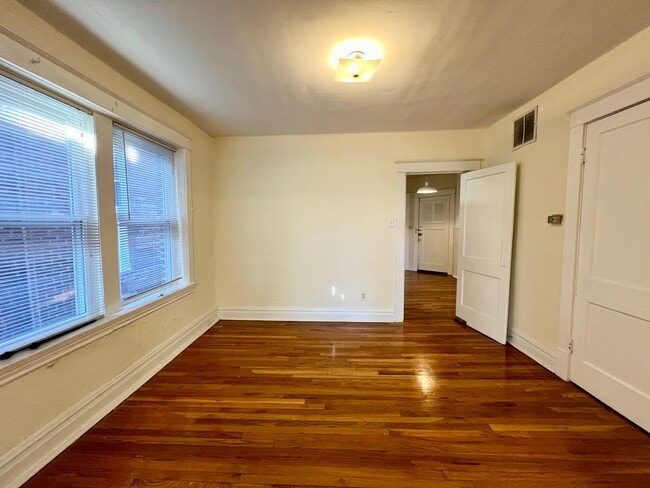 Photo - 911 St Rita Ave