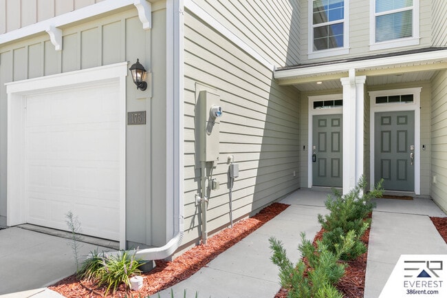 Photo - 152 Redbud Rd