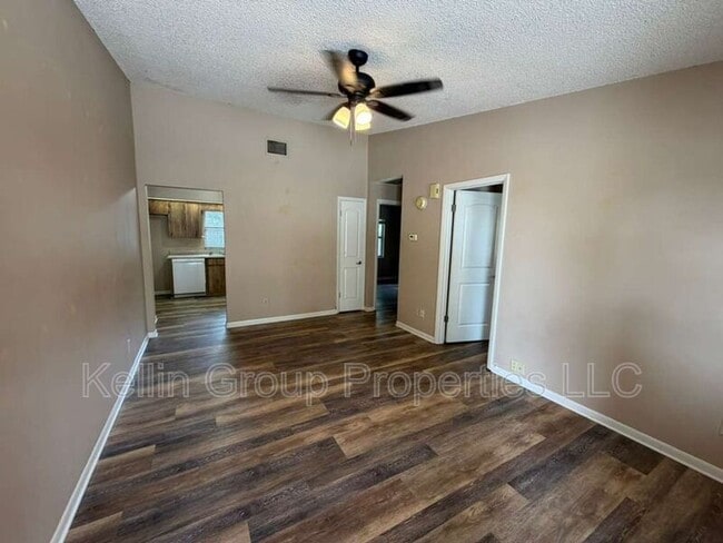 Photo - 2366 Lake Dr NW