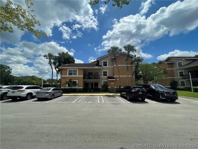9033 Wiles Rd Unit 302