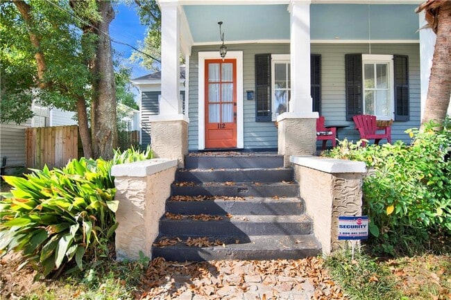 Photo - 112 Espejo St