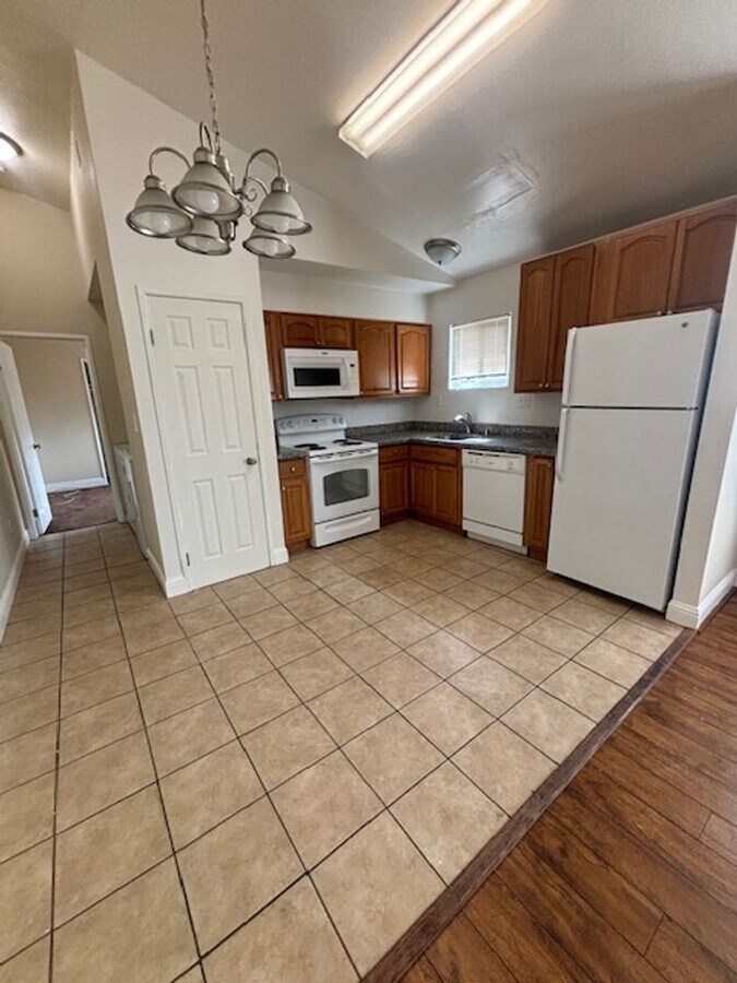 Photo - 8290 MacArthur Blvd Unidad C