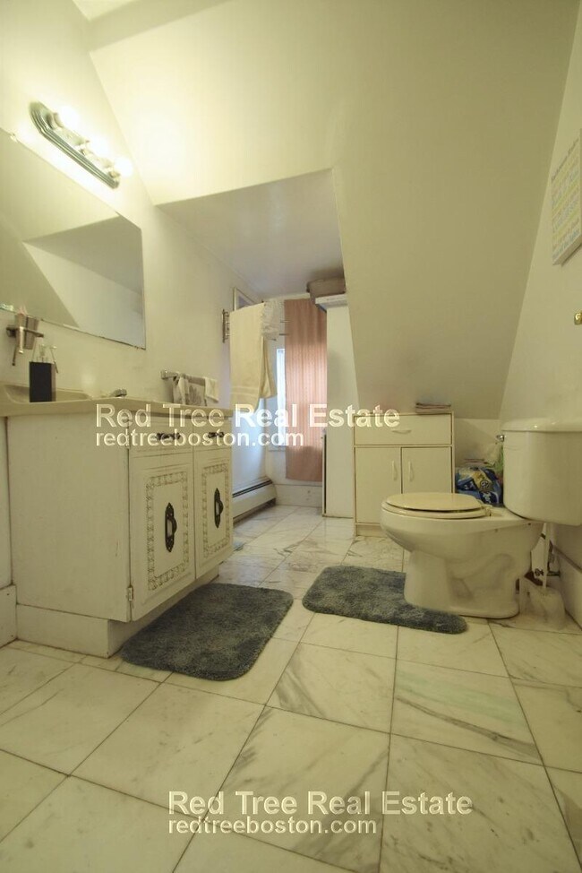 Photo - 68 Boylston St Unit 4