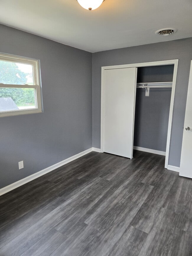 Photo - 1165 Ruddell Rd