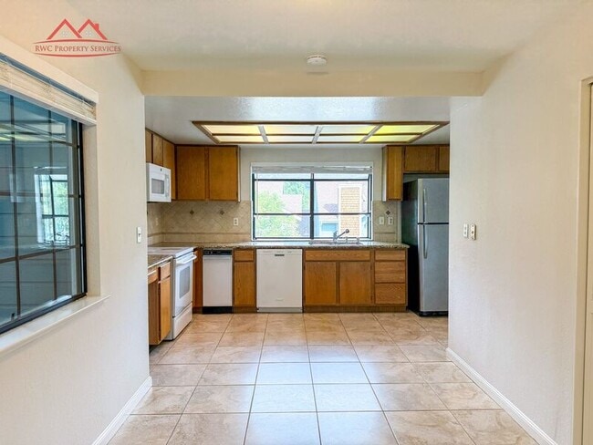 Photo - 18027 Hillwood Ln
