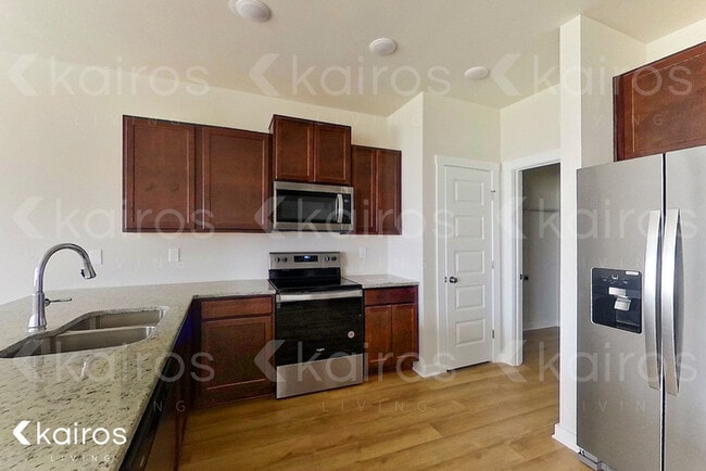 Photo - 6411 Upchurch Dr