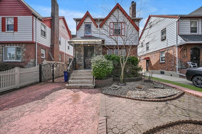 Building Photo - 63-42 Alderton St