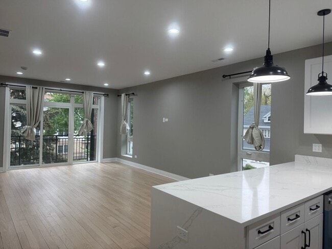 Photo - 7428 N Rogers Ave Unit 2E