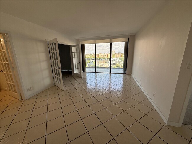 Photo - 19707 Turnberry Way Unit 7C