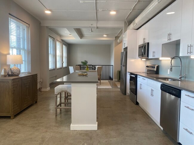 Building Photo - The Marine Residence Rental