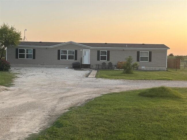 Photo - 104 Dockal Dr