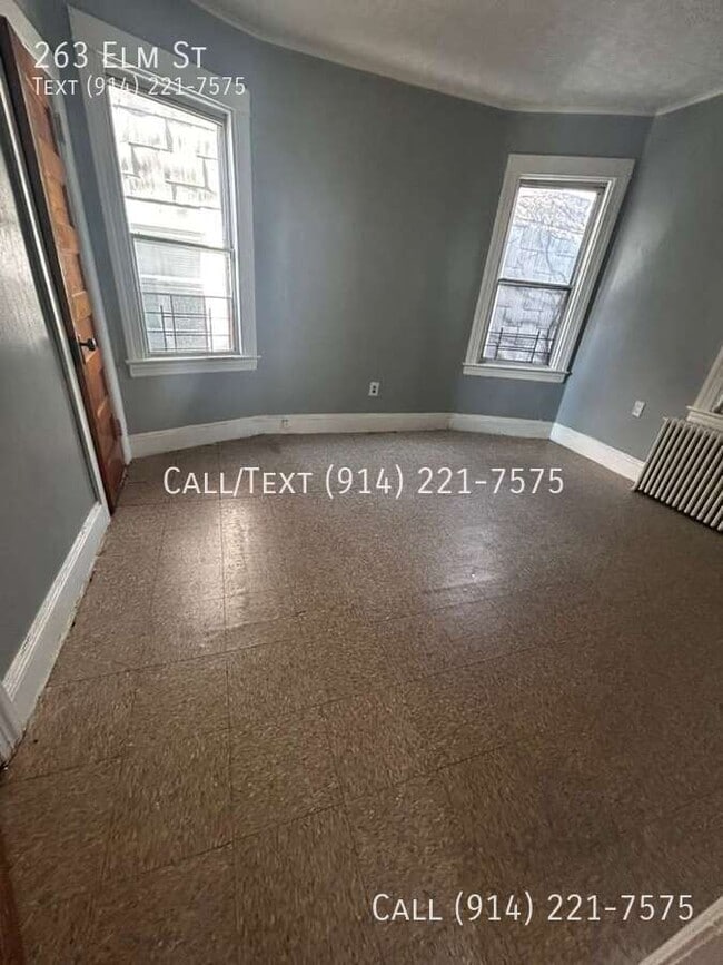 Building Photo - 263 Elm St